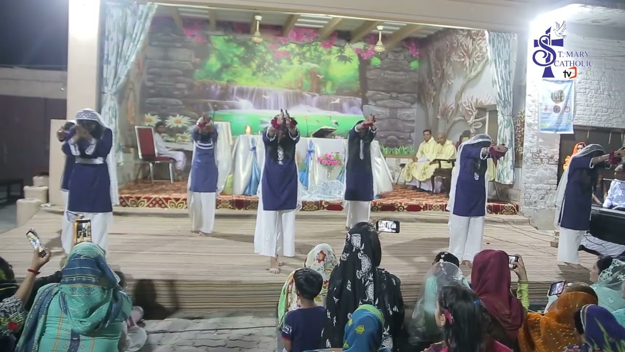 Coronation Ceremony of Mary. tablo. St.Joseph’s Catholic Church Sialkot