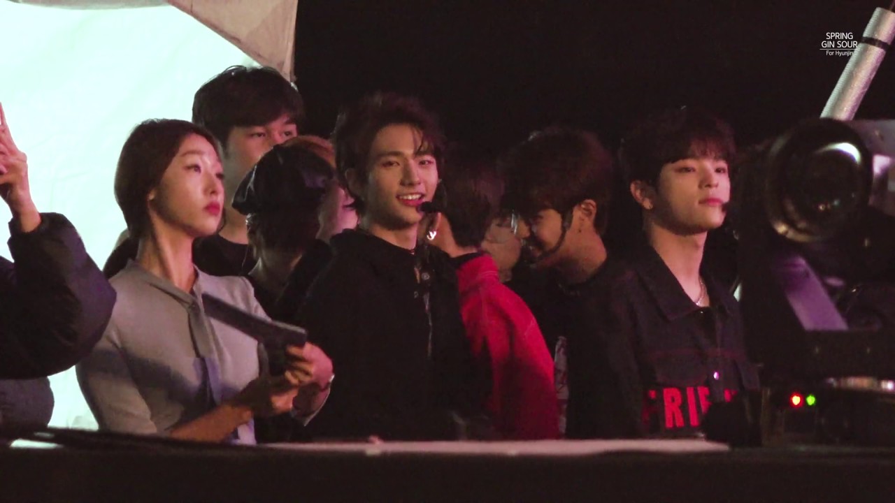 [4K] 181014 강동선사문화축제 Stray Kids 대기 fancam (with 아모르파티)