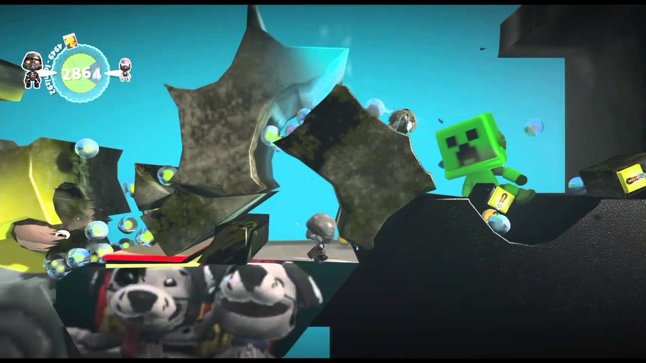 Best friends play little big planet