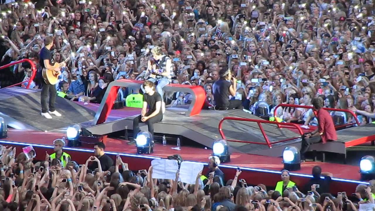 One Direction - Little Things (Parken, Copenhagen 17 june 2014)