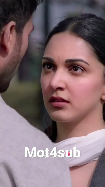 what happened when Shaheed Kapoor kissed kiara #bollywood #shahid #kiaraadvani #kiss #love #viral