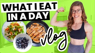 What I Eat in a Day & My Current Workout Program