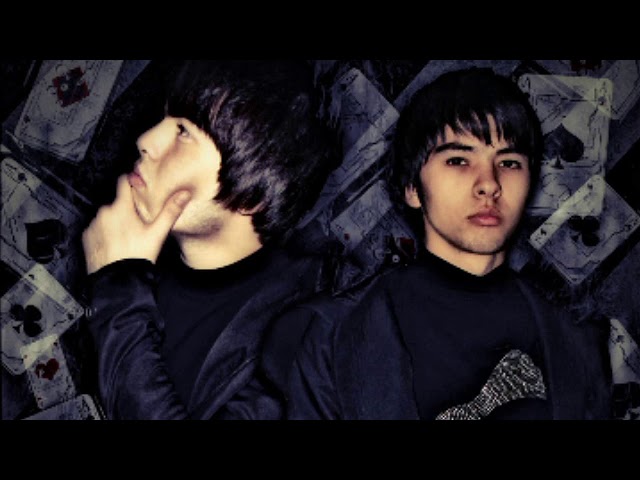 Plyajdagi yalangoch dostlar Vaginada qichishish va yonish