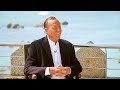 Capture de la vidéo Julio Iglesias, Entrevista En Exclusiva 'Land Rober' - Only Interview