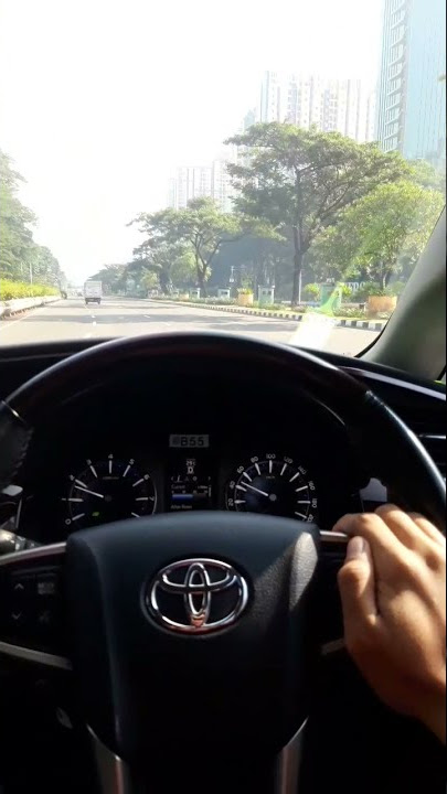 Jalan Pagi Di Kemayoran With Innova Venturer