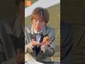 食レポ中の青山新をチラリ👀美味しそう!#青山新 #身勝手な女 #ほろほろヤマドリ #食レポ #グルメ #shorts