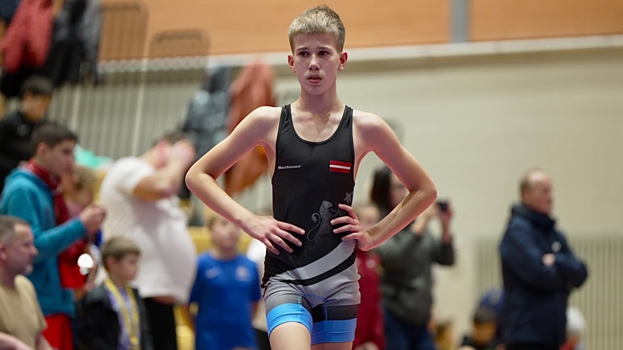 U17 M. Zheleznjak (EST) vs A. Licis (LAT) 44kg. Youth boys freestyle wrestling.