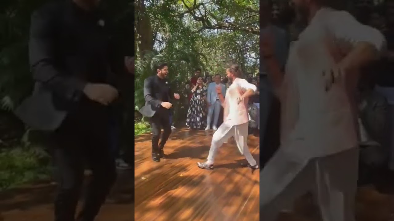 Hritik Roshan grooving on Farhan Akhtar's wedding❤| 
