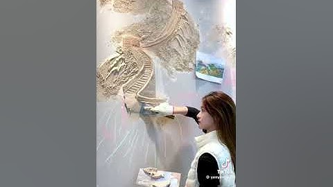Em gái vẽ tranh tường bằng xi măng cực đỉnh
