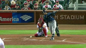 MIL@STL: Lucroy ties the game on a single to center