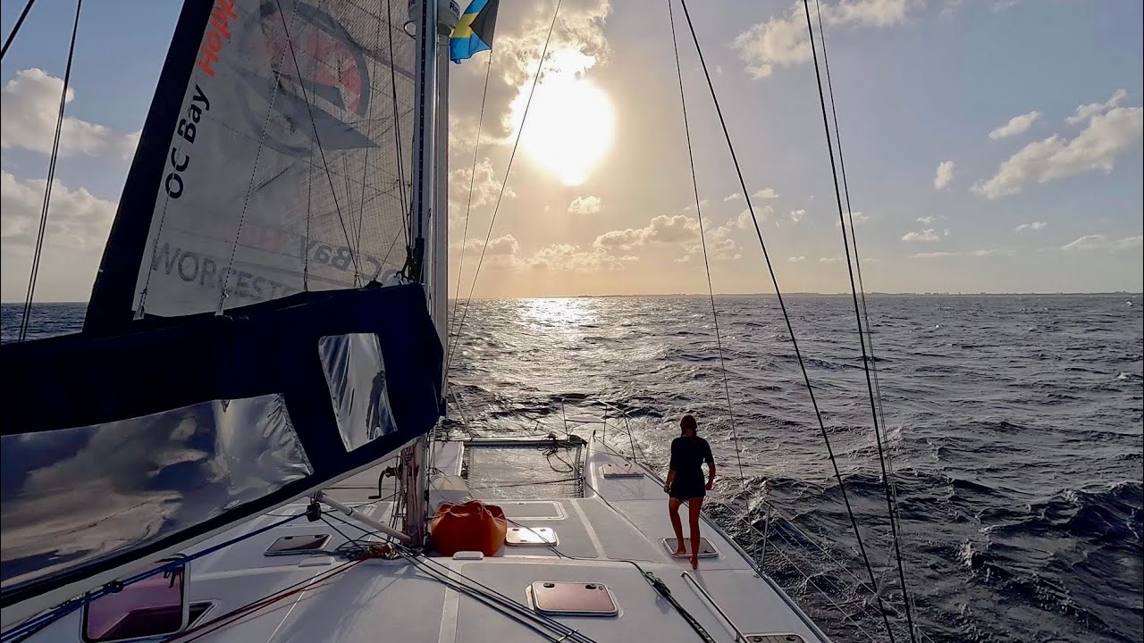 ⁣Cover more miles, see more places (island hopping the Bahamas)