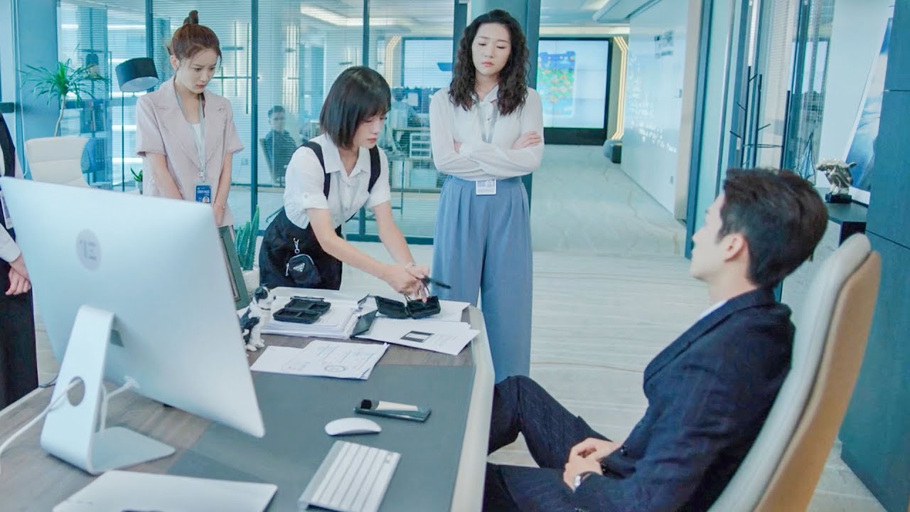 สาวที่ถูกรังแกกลายเป็นผู้เชี่ยวชาญด้านคอมพิวเตอร์และกู้คืนข้อมูลได้ทันท่วงที!