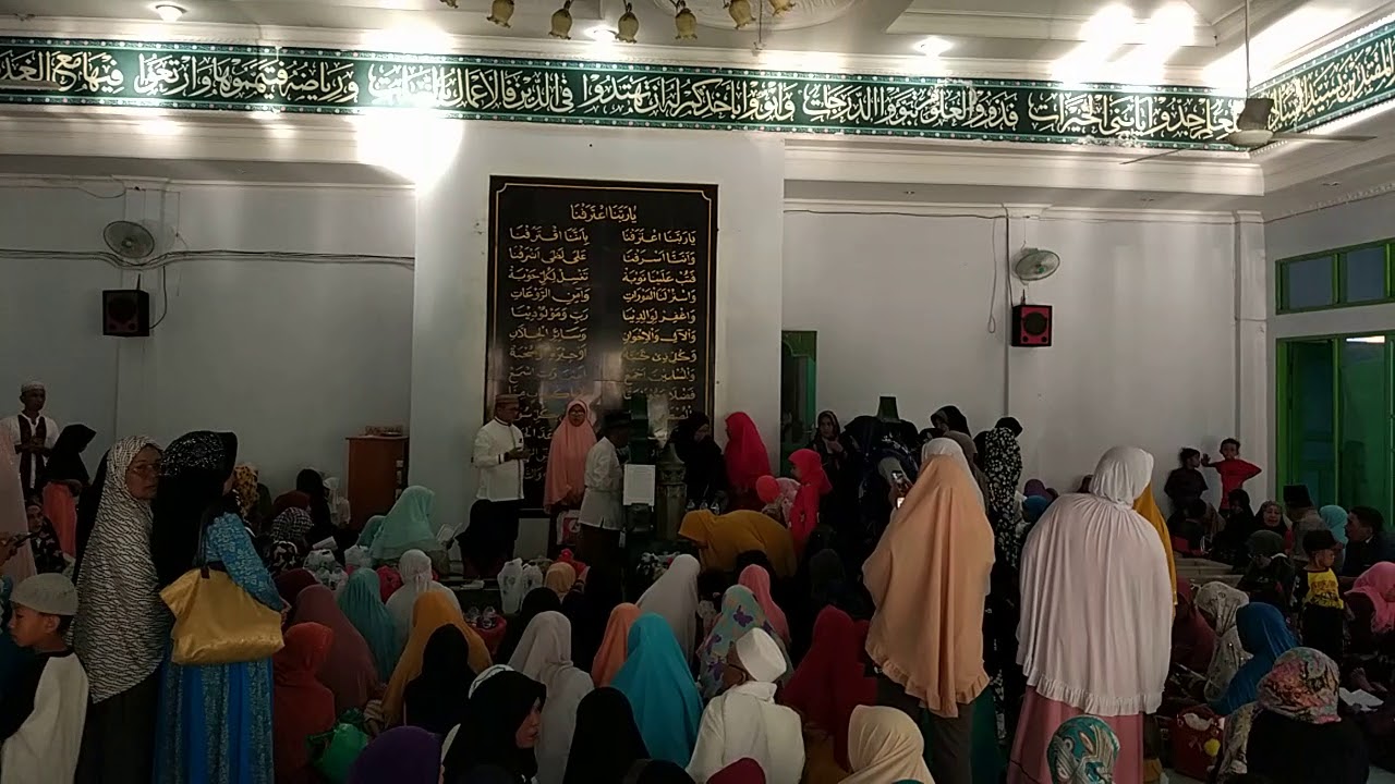 Ziarah Makam Guru Tua - YouTube