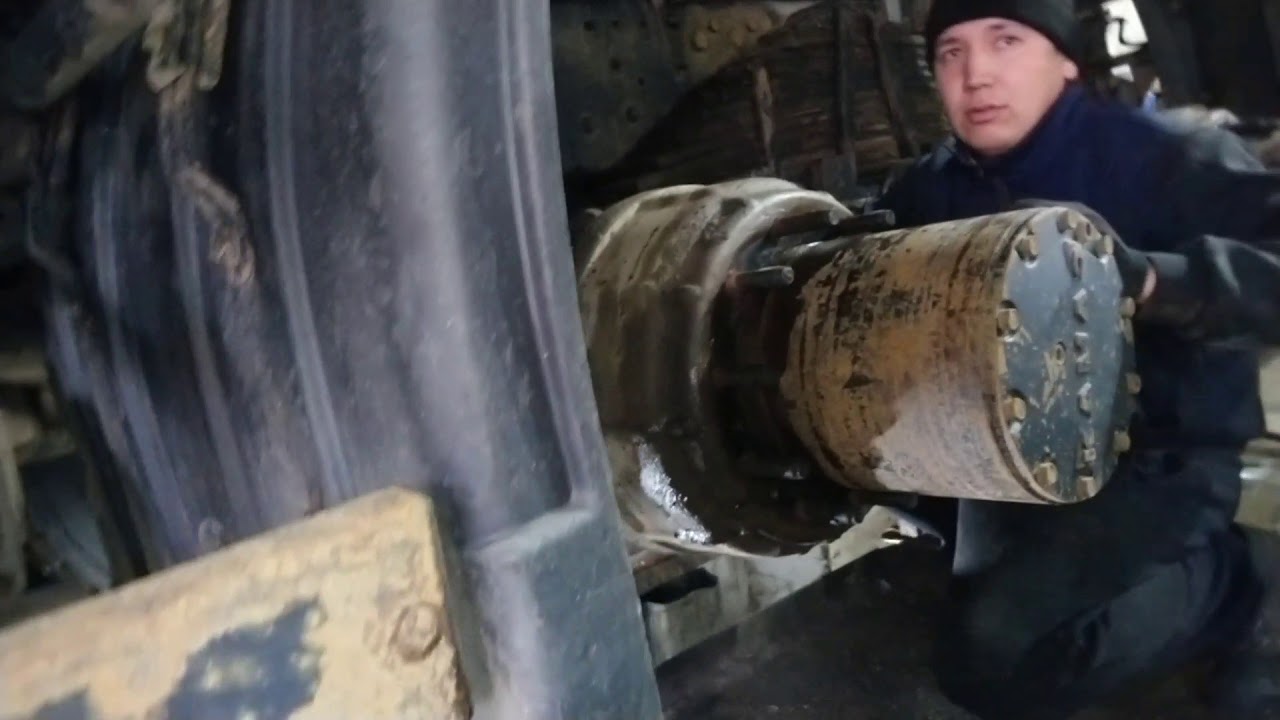 Шпилька камаз 6520 задняя