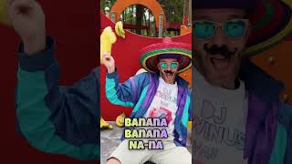 DJ Zwinus van Zwanzibar zegt: Gaan met die banaan! 🍌 #feest #ambiance