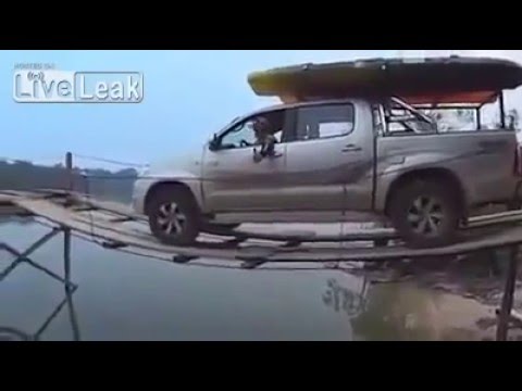 Puente inseguro para ir - Unsafe bridge to go