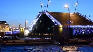 - Разводка "Дворцового моста" в Санкт-Петербурге. Июнь 2015 года. - - Разводка "Дворцового моста" в Санкт-Петербурге. Июнь 2015 года. -