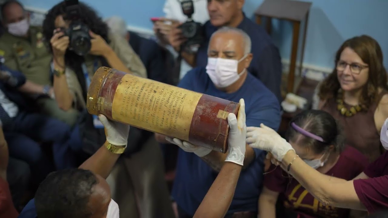 Cápsula do Tempo (100 anos) do Diário de Pernambuco