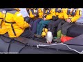 Пингвин спасся запрыгнув в лодку к людям