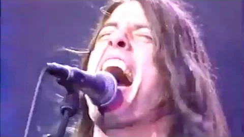 Foo Fighters- I’ll Stick Around (Live in France) 1995