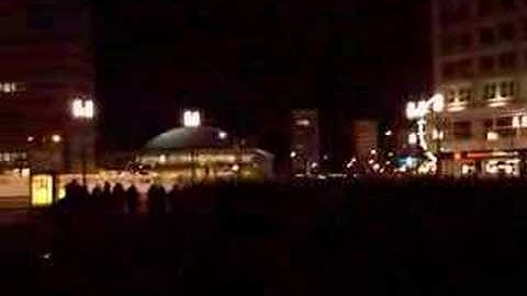 24C3 - demo against surveillance and data retention