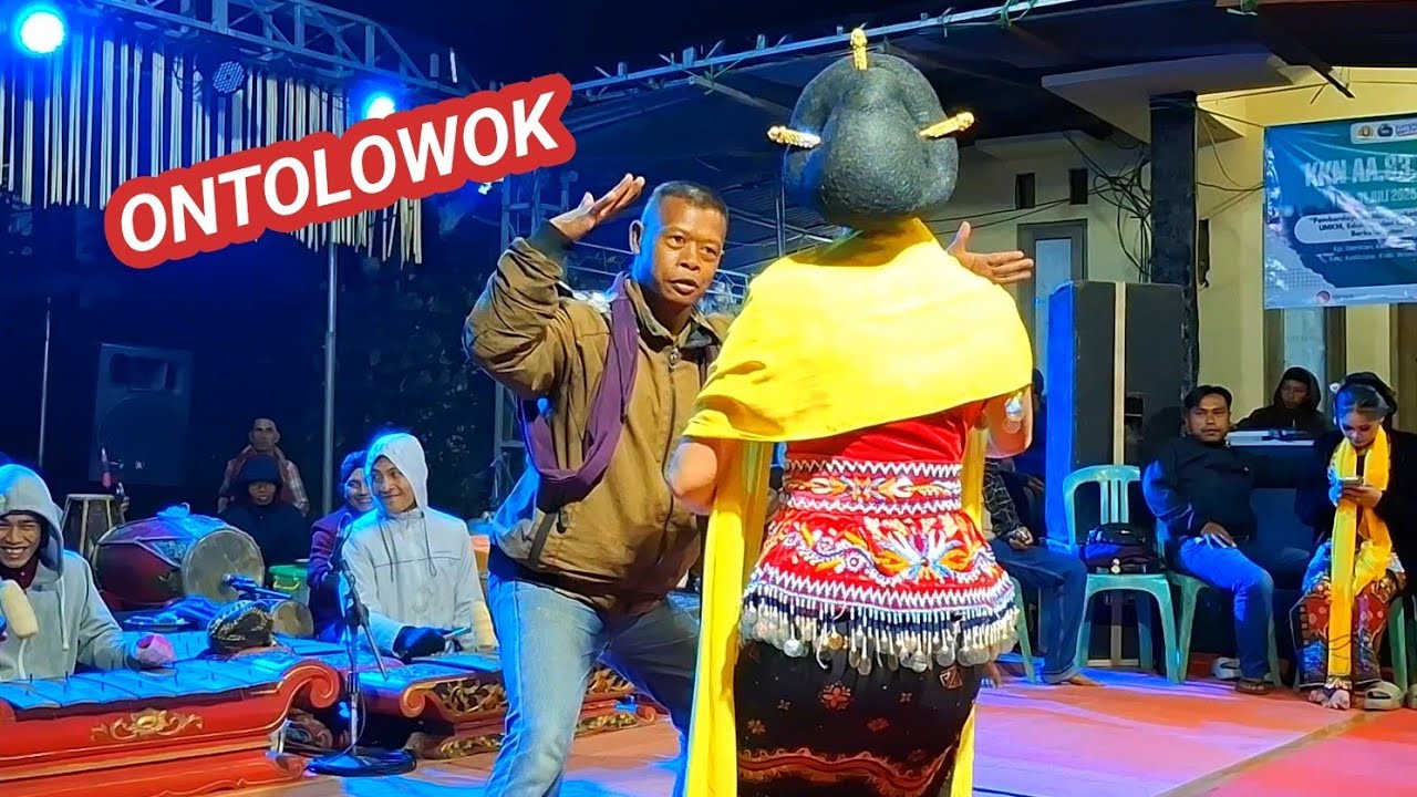 TAYUB GENTAN KALIKAJAR TAMPILKAN BU SULAS HESTI DAN NOVITA 