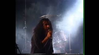 DIRTY DEEDS LIVE 2002