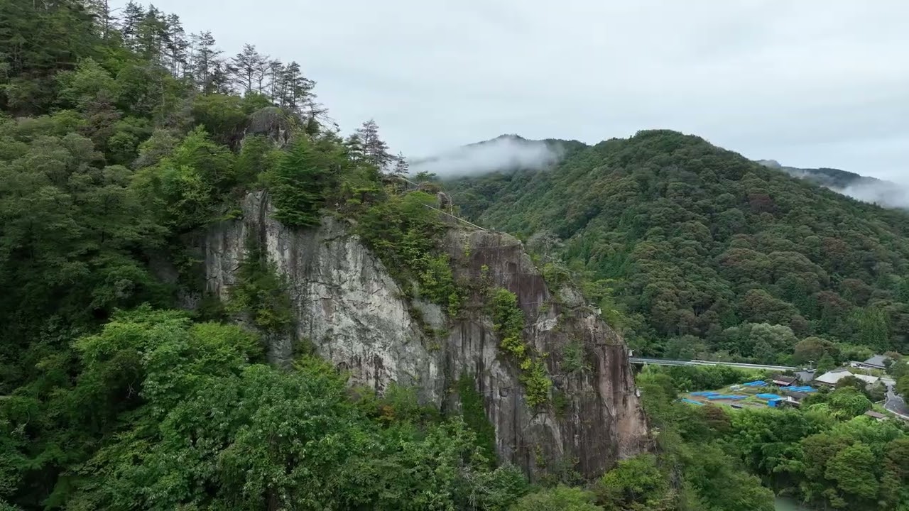 風景 R8 09 21 宇留賀上空からの風景 - YouTube