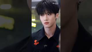 #yanan #crowd #sasaeng #airport #blocking
