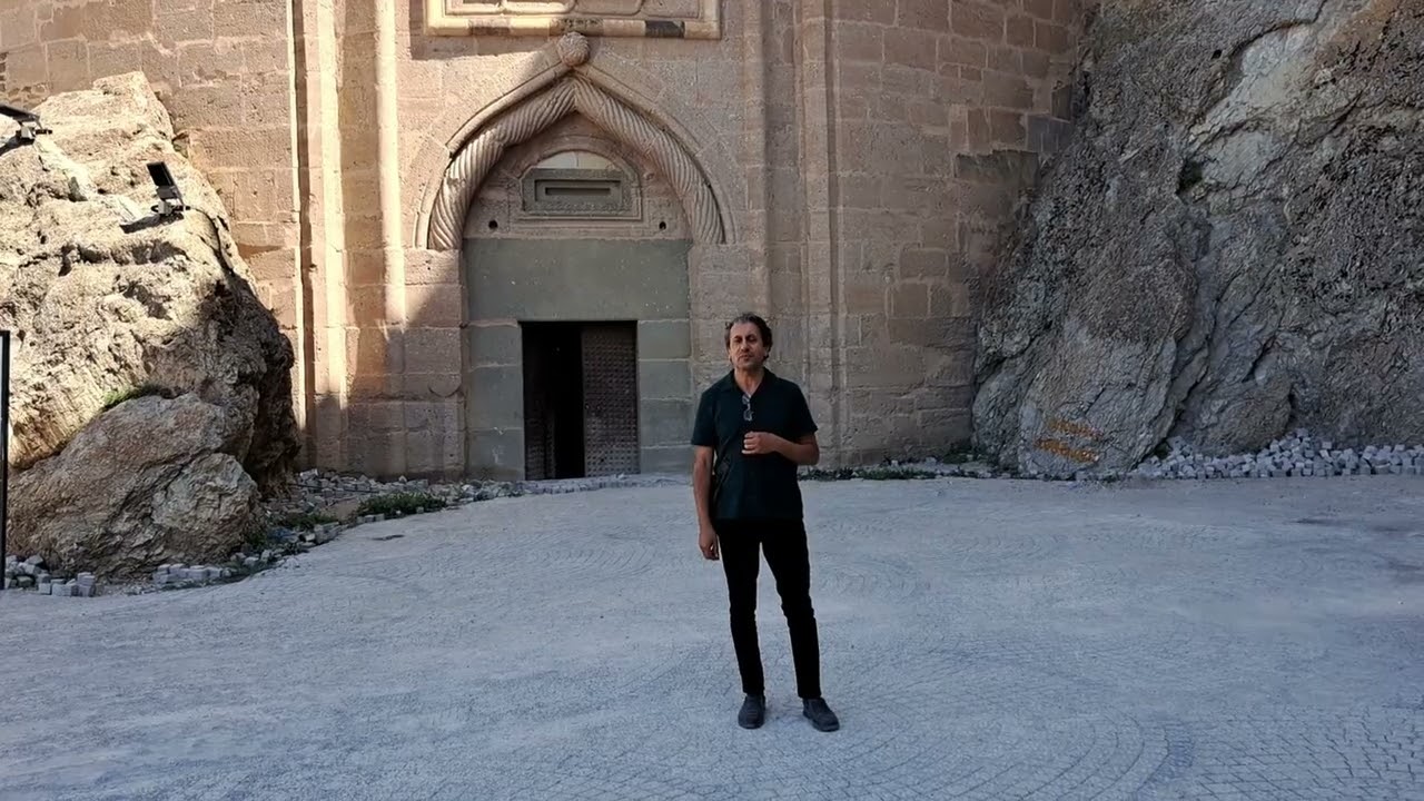 HOŞAB -  XOŞAV KALESİ VE KÖYÜ