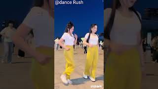 happy dance #trending #kpop #dancing #popmusic #coversong #foryou #viral #usa #reelsusa #fyp #shorts
