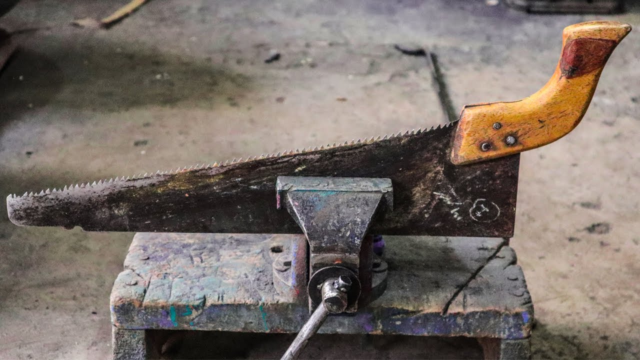 How To Sharpen A Hand Saw./Rip Saw/ Easy Tricks. - YouTube