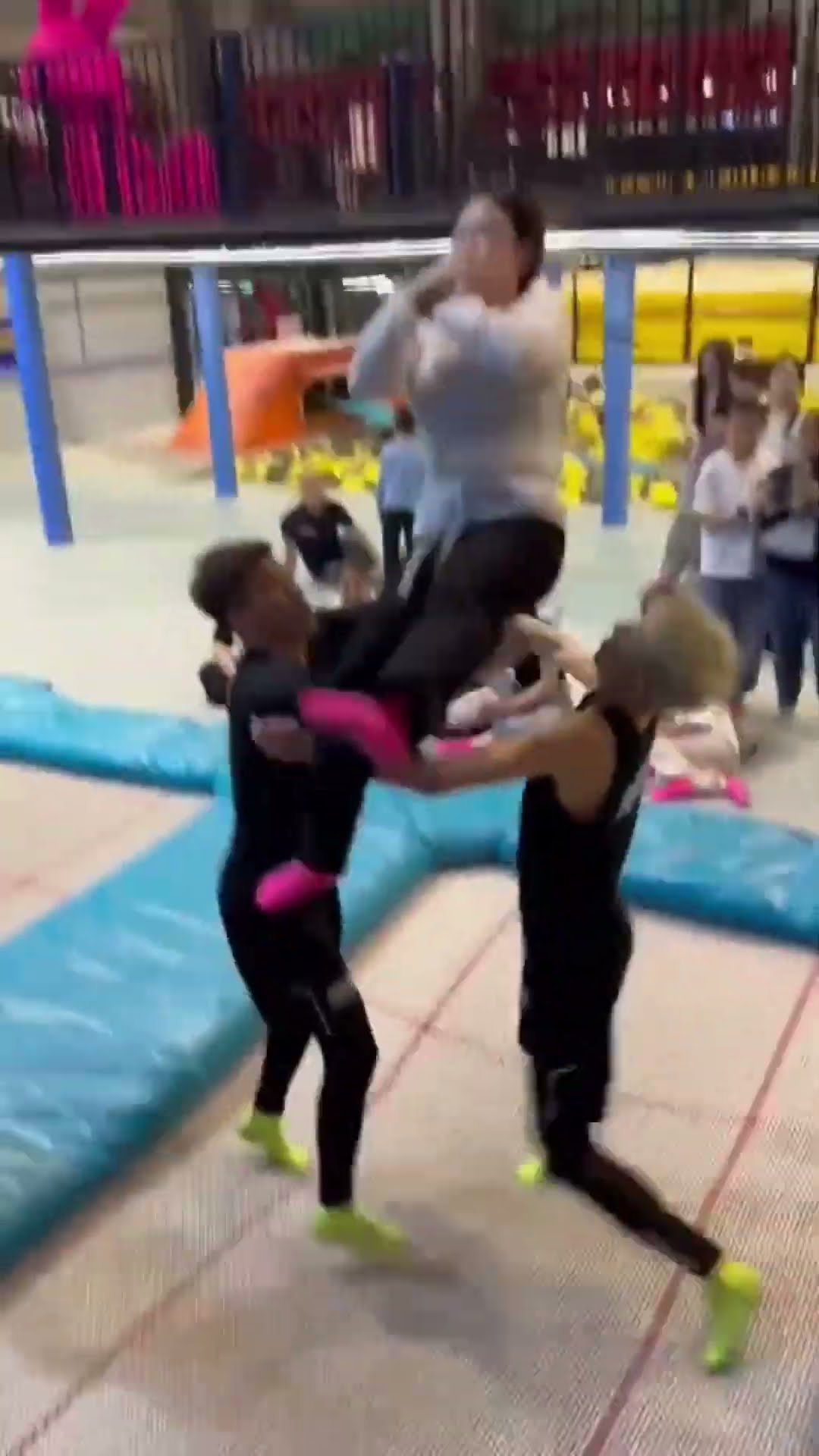 nternet This Teen Jump Around A??Fun Park Trampoline For The First Time #viralvideo #shorts