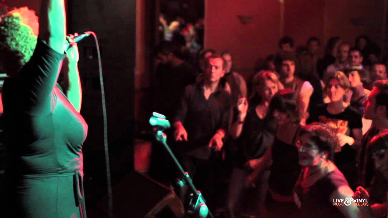 LEFTIES SOUL CONNECTION en EXPLOSIVO! Club del Baile // www.desafinadoproducciones.com