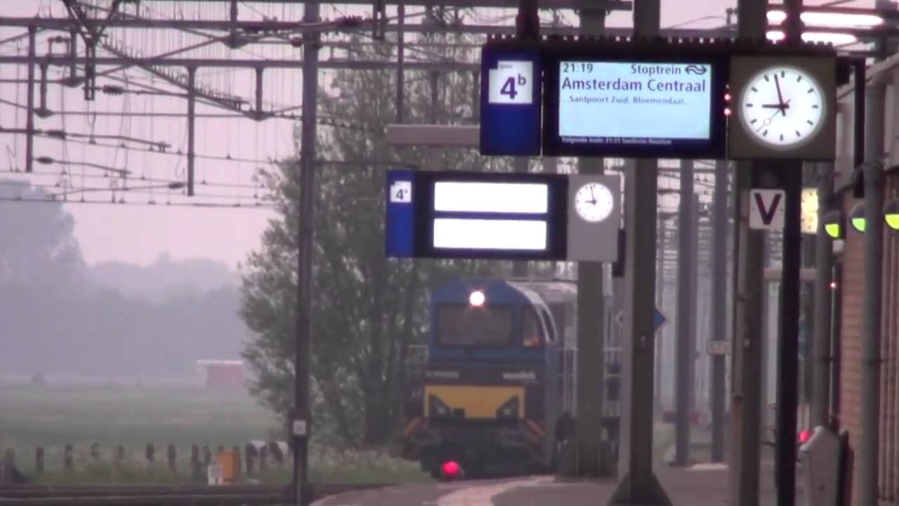 HUSA Transportation G2000 1042 with train 50014 - YouTube
