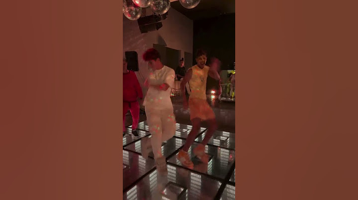 Leozinho e Void dançando na festa de aniversário do Léo #emillyvickof