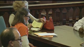 Youngstown murder suspect asks for translators, to represent herself