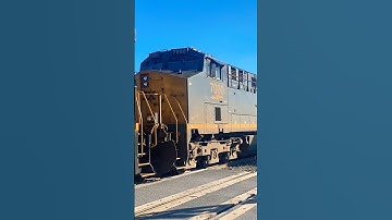 CSX Coal Drag race out of Brunswick! #csx #railfanning #railroad #railway #shorts