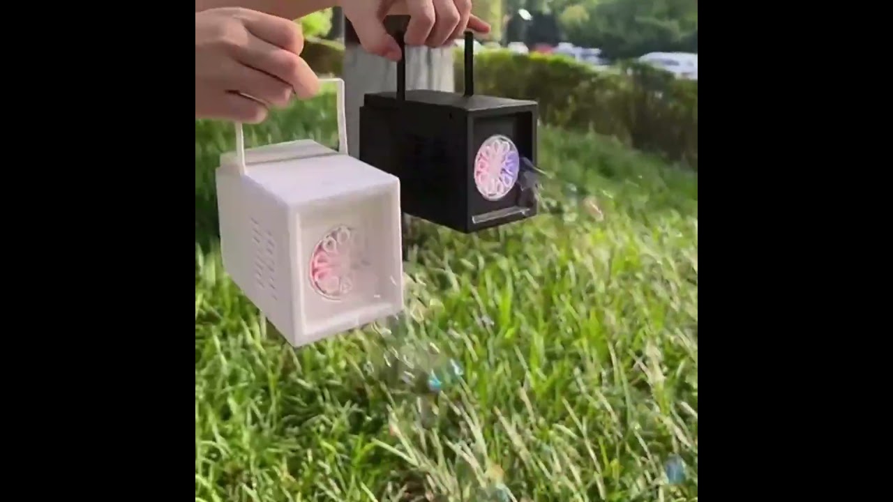 bubble blowing handheld electric bubble machine 