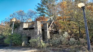 2025 Alabama Adventure Wild River Gorge Part 2: Walking the Queue Line and Exterior