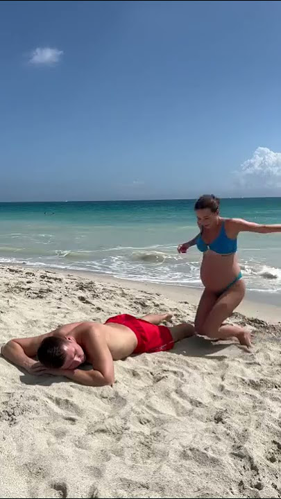 لم يقبل ان تبقى زوجته الحامل بدون استرخاء على شاطئ البحر ففعل لها المستحيل..