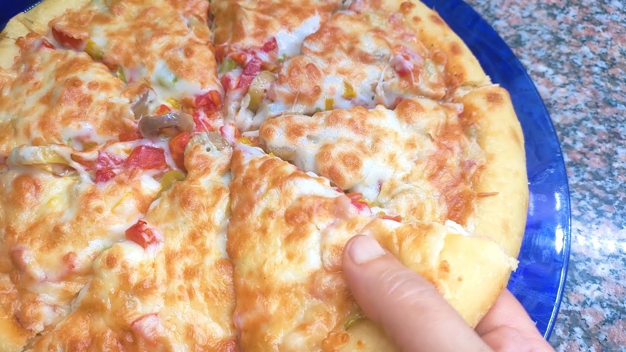 أحلى وأسهل عجينه بيتزا عجينه هشه وخفيفه زى الريشه