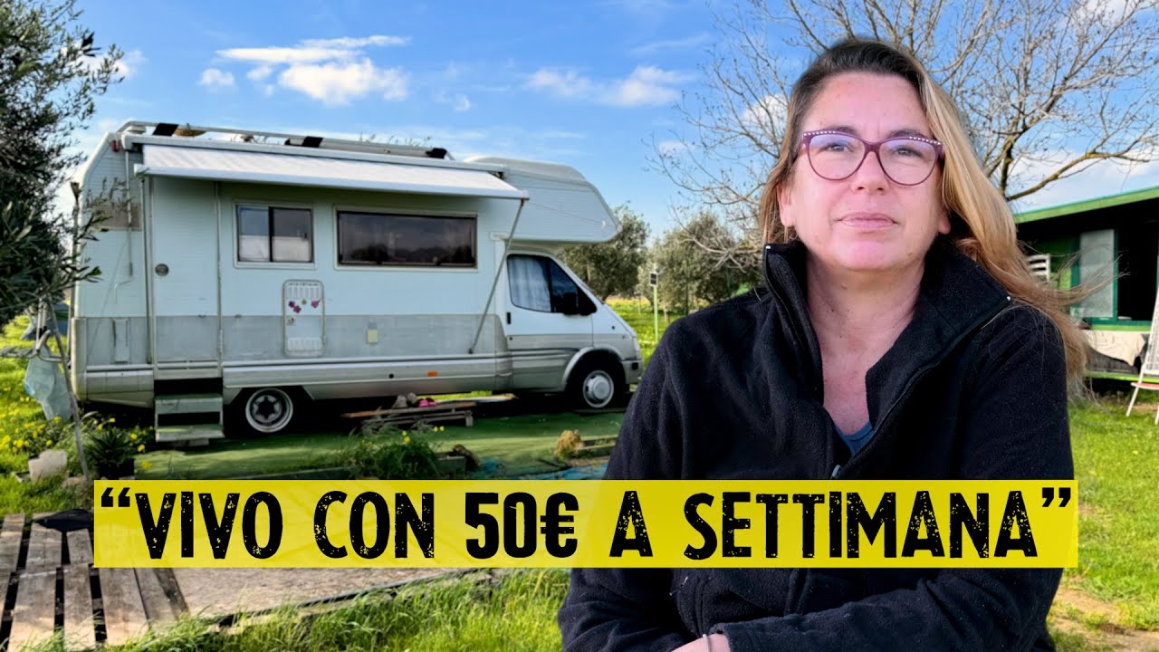 La donna che vive da sola in camper, senza bollette, nella campagna sperduta