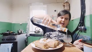 MUKBANG😋 ОБЖОРСТВО 😋Ich esse Pfannkuchen und trinke Wodka.