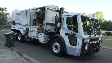 Walker Mack LR Labrie Helping Hand Garbage Truck!!