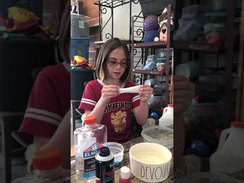 Giana teaches you how to make slime!