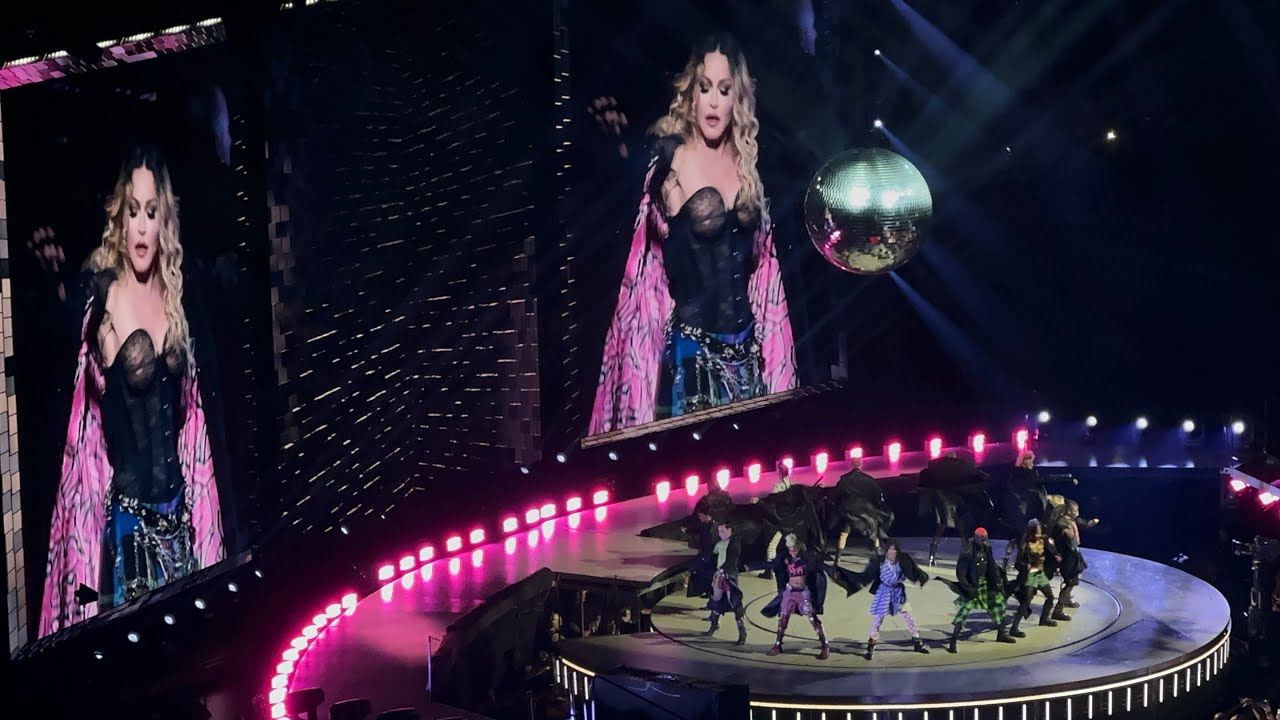 Madonna - The Celebration Tour - Holiday Live from Mexico City Night 2 ...