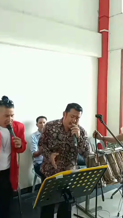 Saminggu Di Parapat - Cipt. Mangara T.Manik..Secara cek sound bersama Mata Mual Trio.