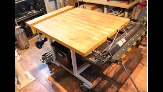 Versatile workbench with quick tool mounting. - Small workshop solutions -