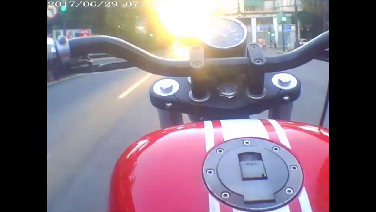 LEONART DAYTONA 125 ON THE ROAD